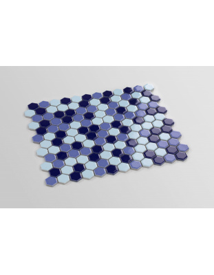 2547b1e0ab78d91844977248e91d625d60e1ee58_heksagon_maly_morski_mix_niebieski_szkliwiony_raw_decor_plytka_1